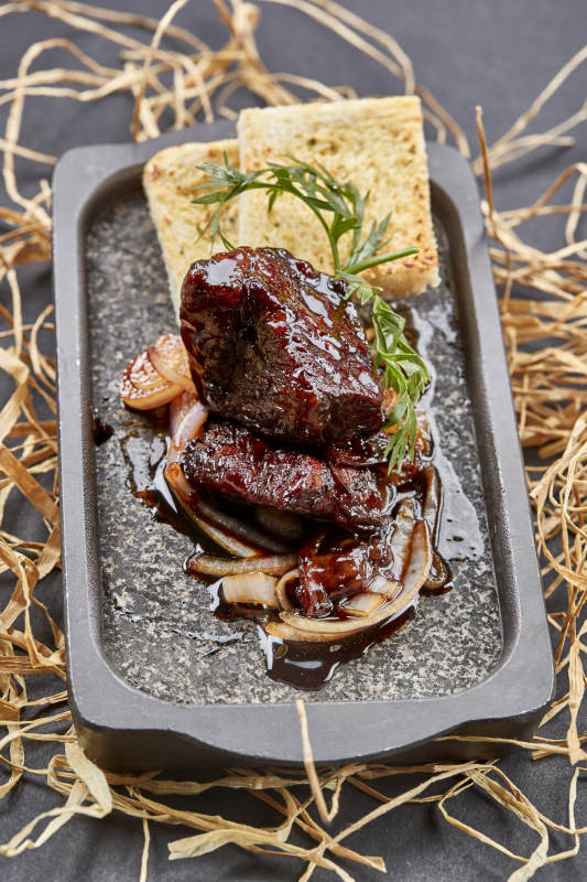 精美时尚位菜铁板蒜香和牛块图片