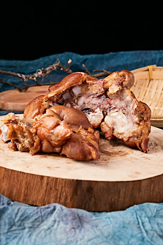 美味熏酱猪蹄图片