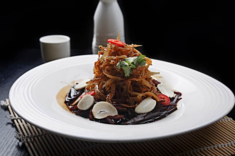 蒜香老咸菜拌银鱼图片