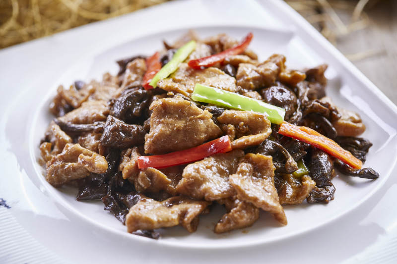 山珍菌小炒黄牛肉图片