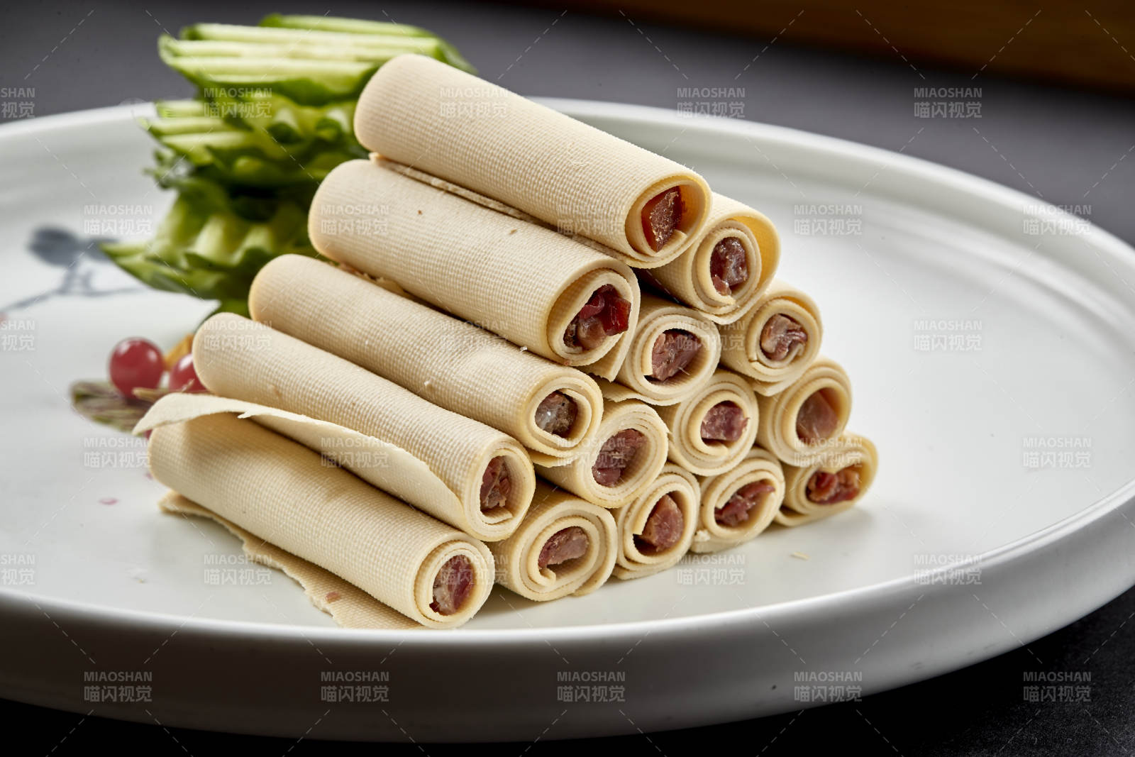 美味凉菜怀安豆腐皮卷熏肉图片