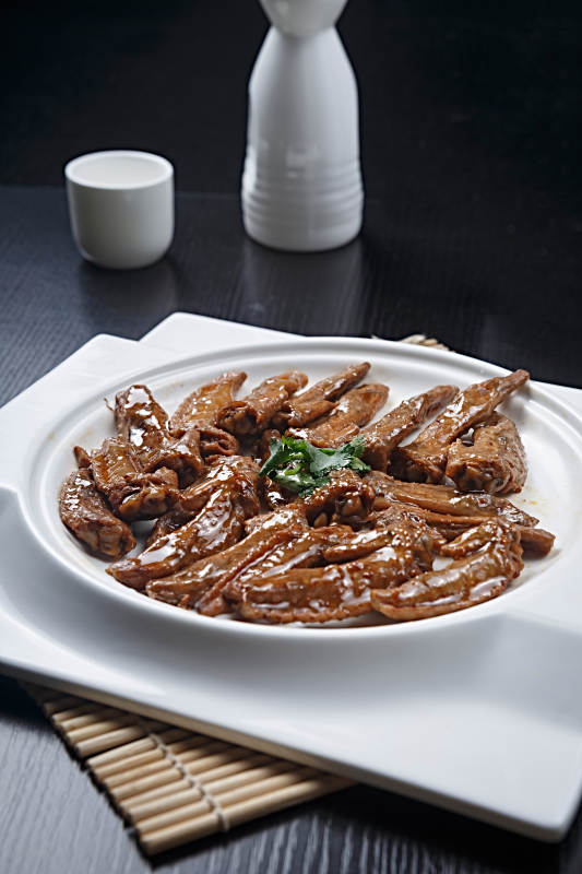 香辣鸡翅尖图片