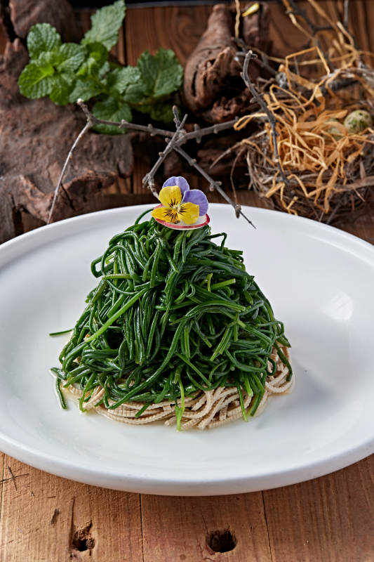 干豆腐丝拌沙葱图片