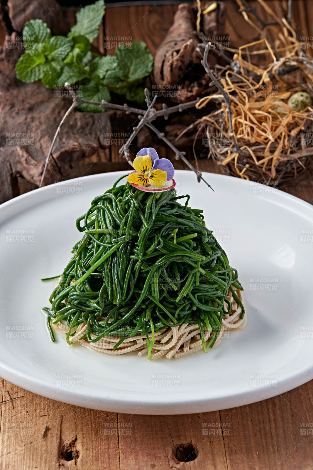 干豆腐丝拌沙葱图片