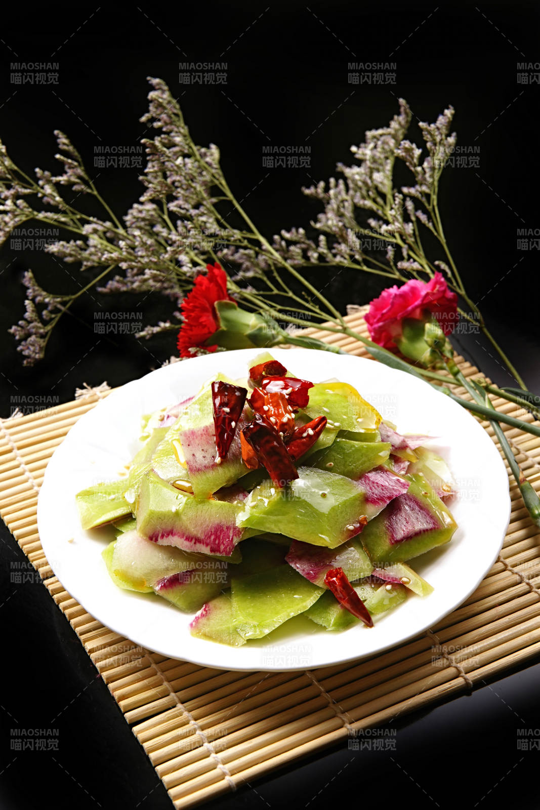 爽口香辣腌萝卜皮图片