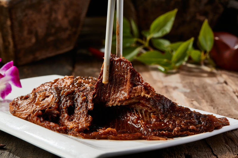 全鱼宴香酥炖鲫鱼图片