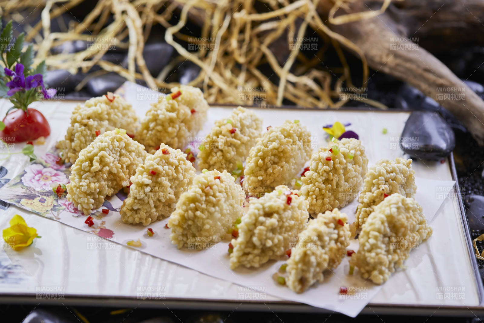 油炸大米锅巴里脊肉图片