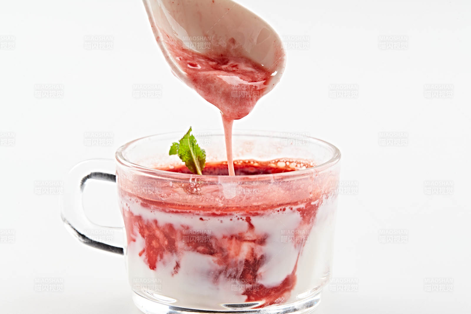 自制美味草原风味的多口味纯醸老酸奶图片