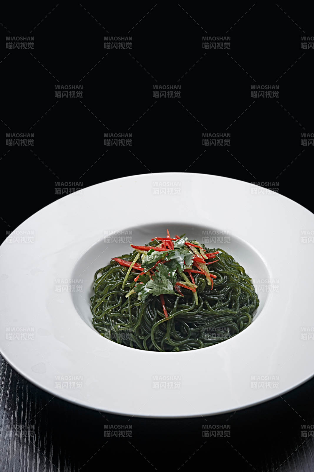 酸辣蕨根粉海带面图片