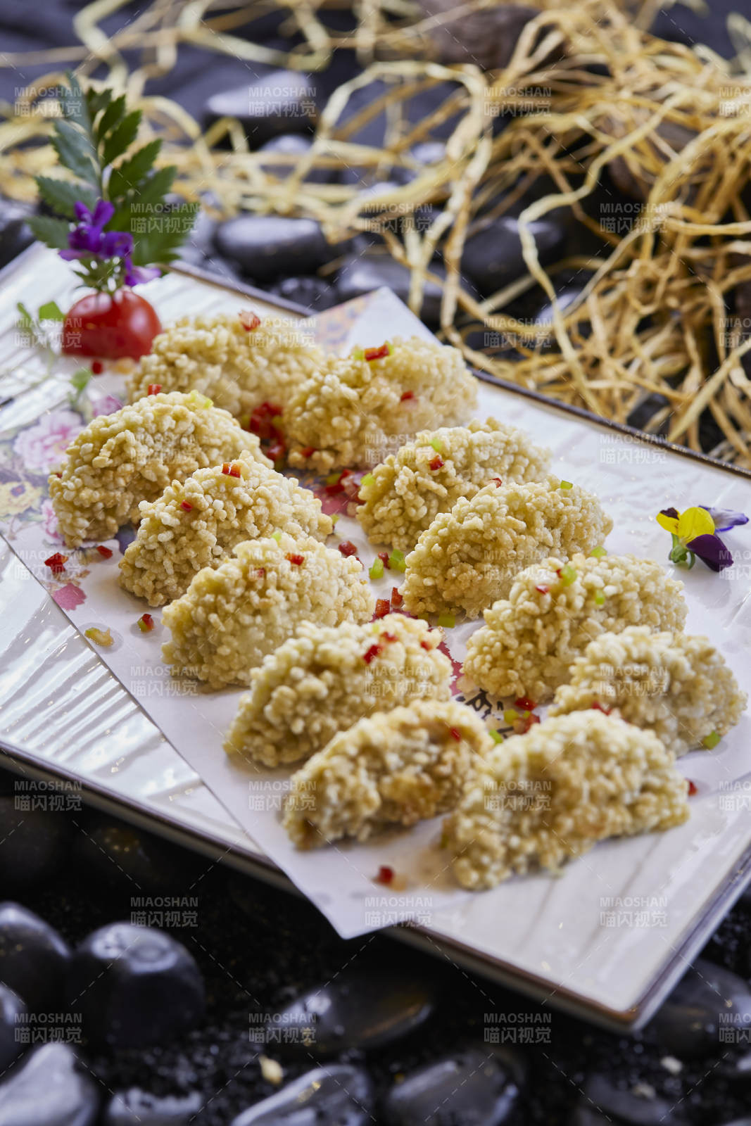 油炸大米锅巴里脊肉图片