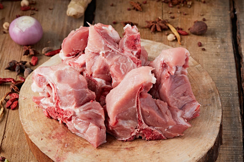 检疫合格的屠宰生鲜猪肉图片