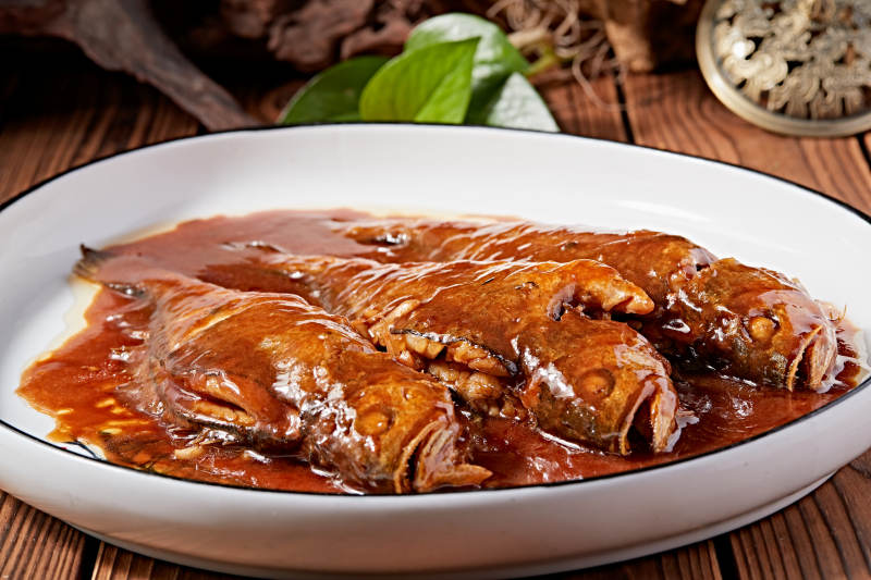 浇汁红烧海黄鱼图片