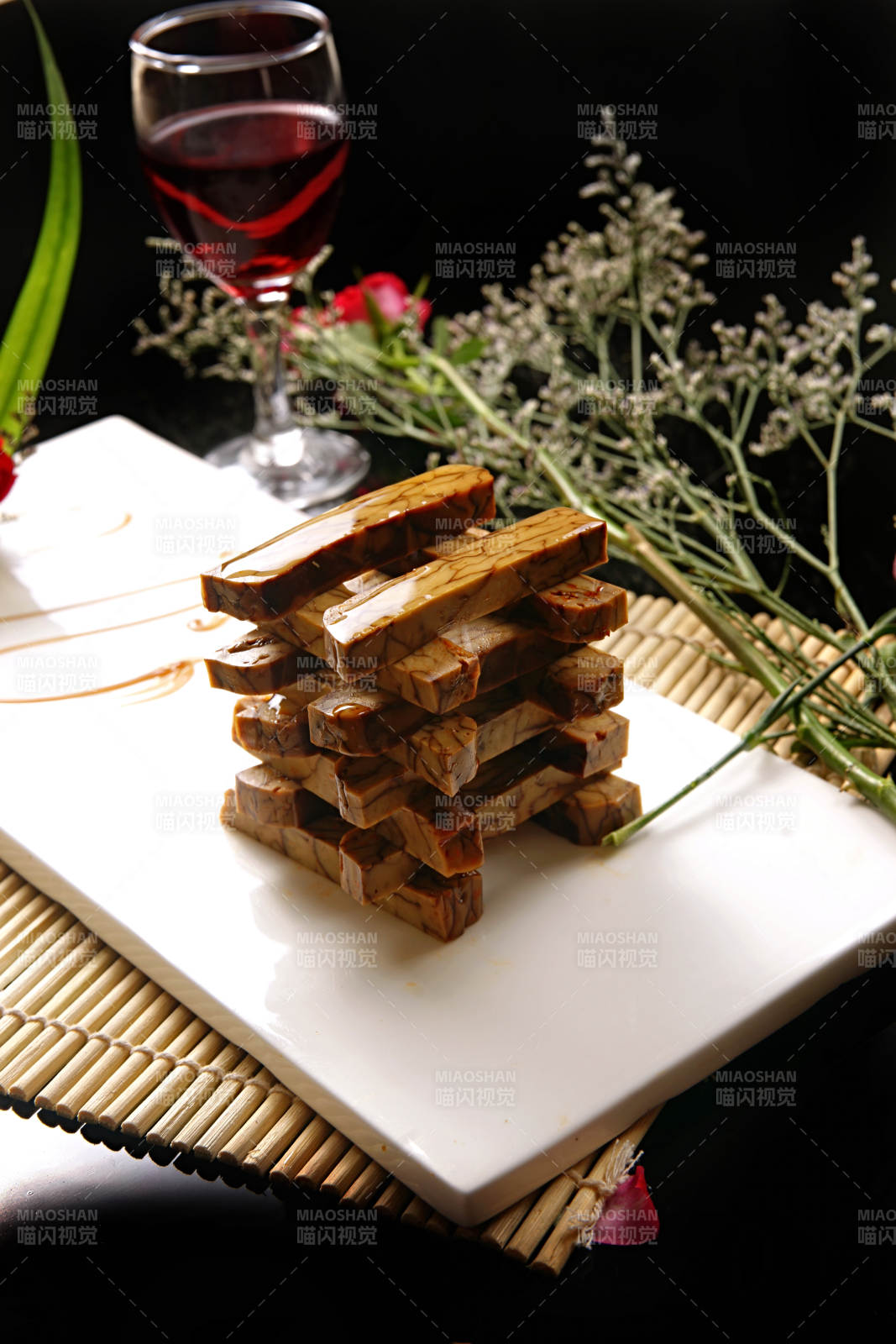 馋嘴黑豆干图片