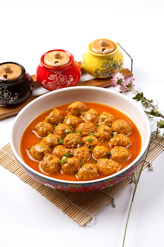 番茄酸汤汆丸子图片