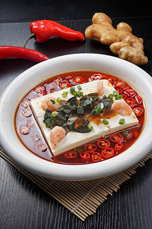红油双鲜皮蛋虾仁拌豆腐图片