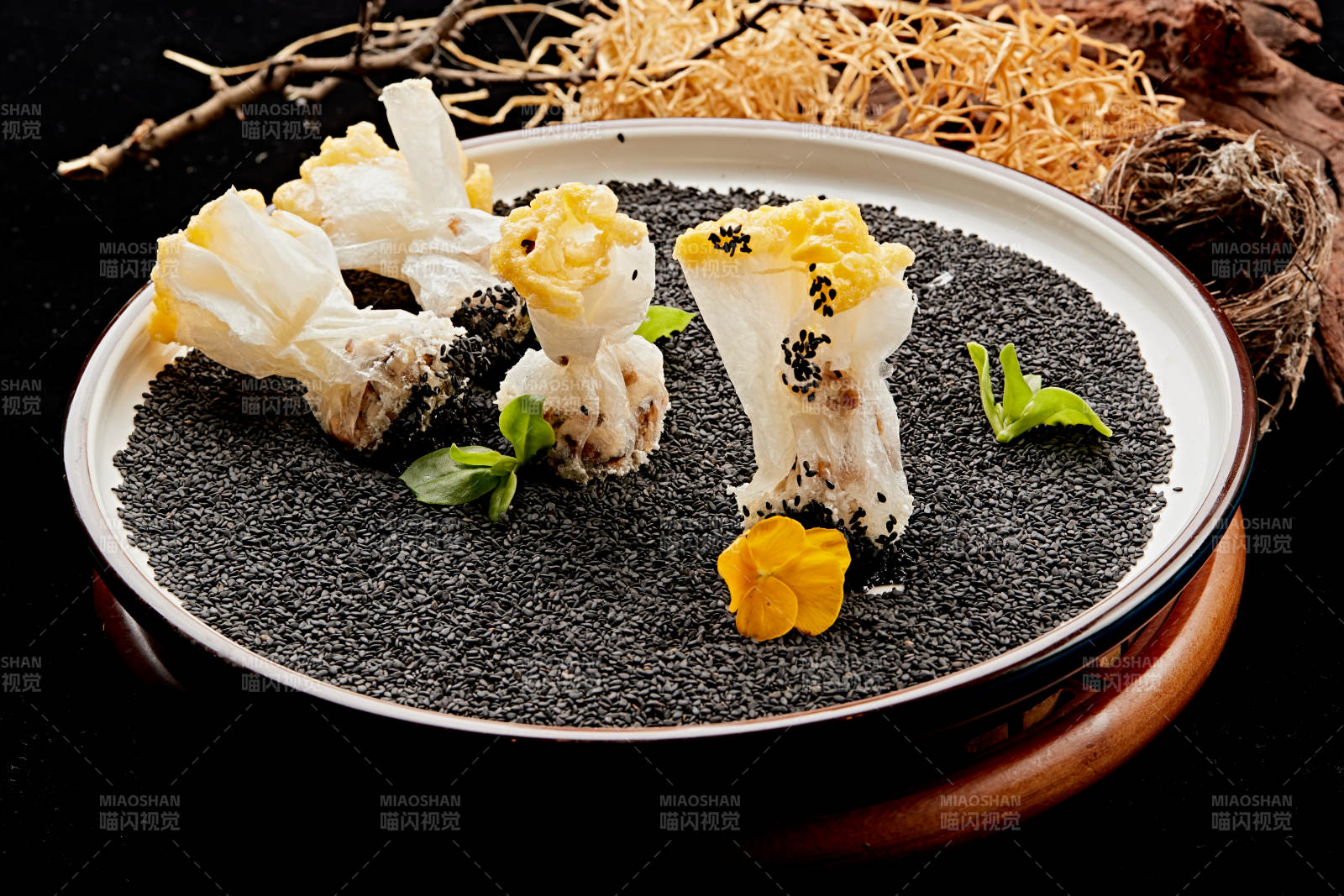 油炸冰皮烧麦图片