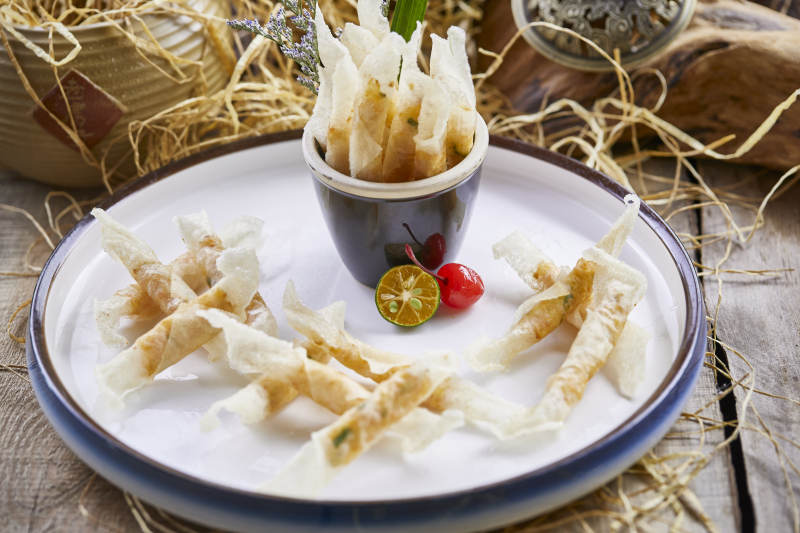 香炸酥皮鱼肉卷图片