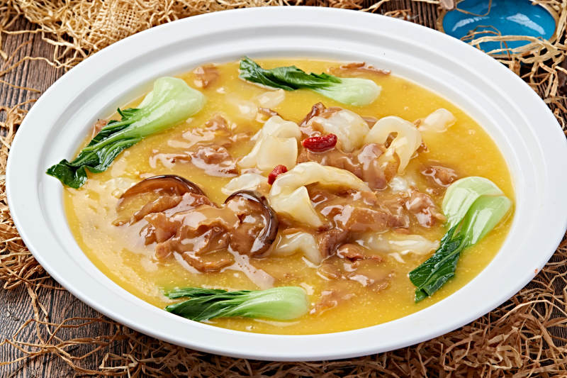 浓汤灵芝菌炖花胶图片