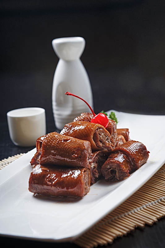 卤味麻辣鸭脖图片