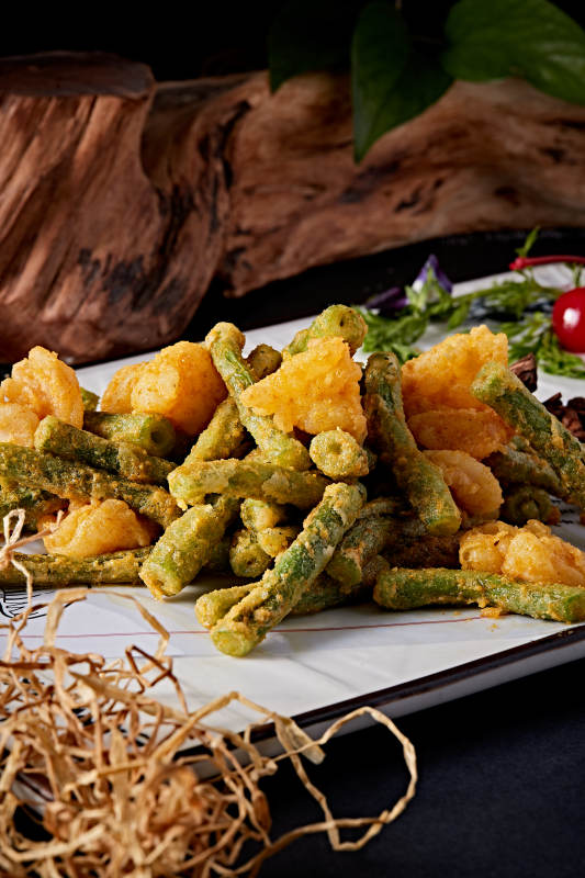 咸蛋黄焗虾仁四季豆图片