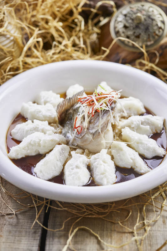 清蒸海鲈鱼肉泥鱼尾图片