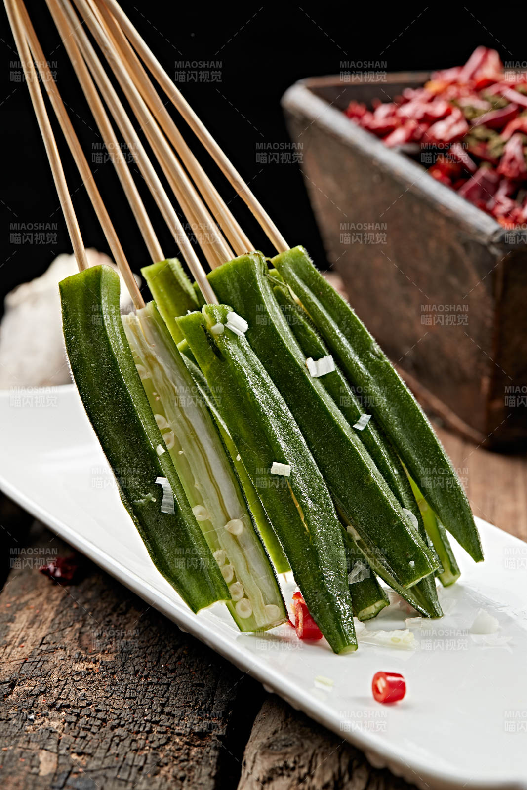 冷锅串串鲜秋葵图片