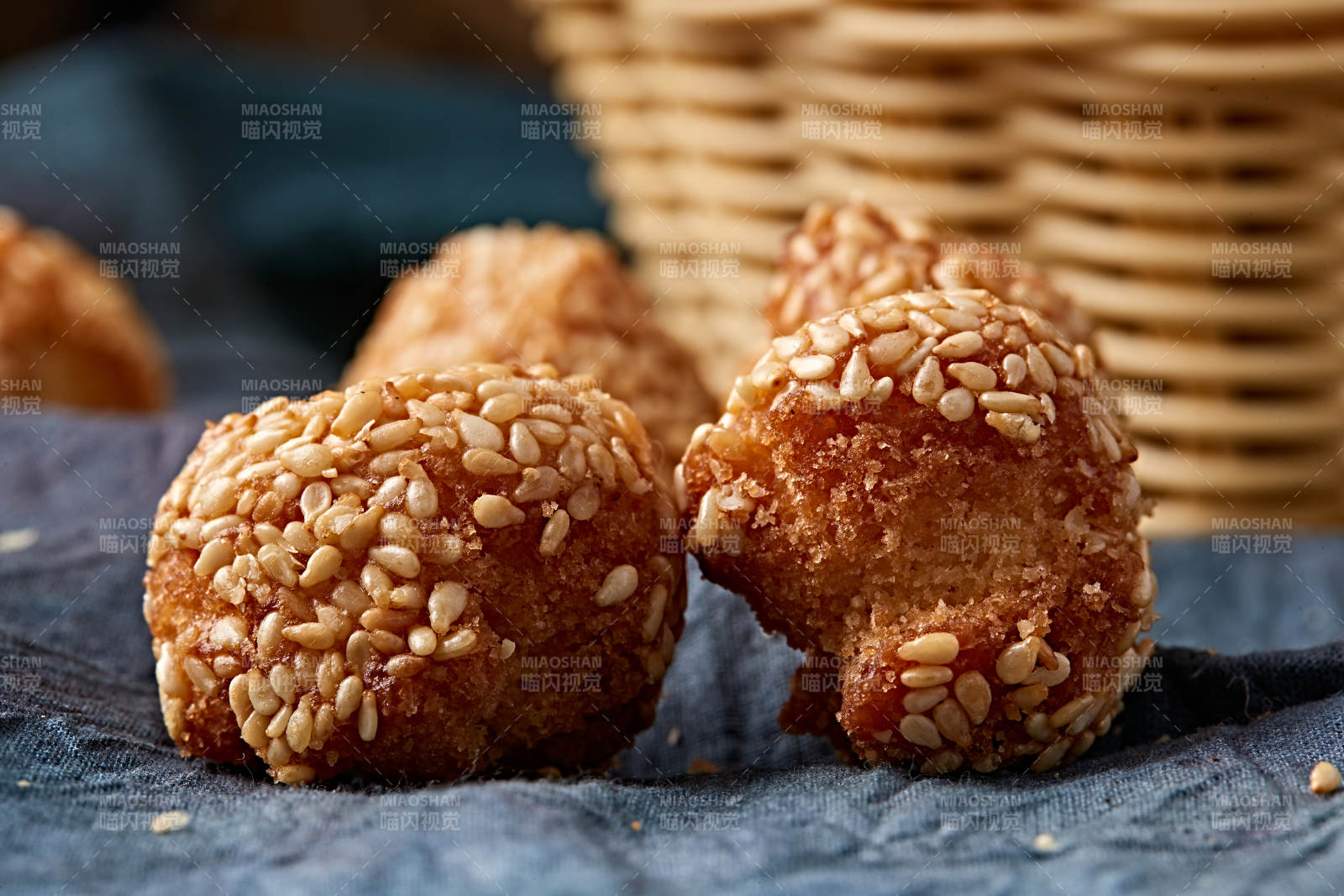 老式年货小吃开口笑芝麻酥图片