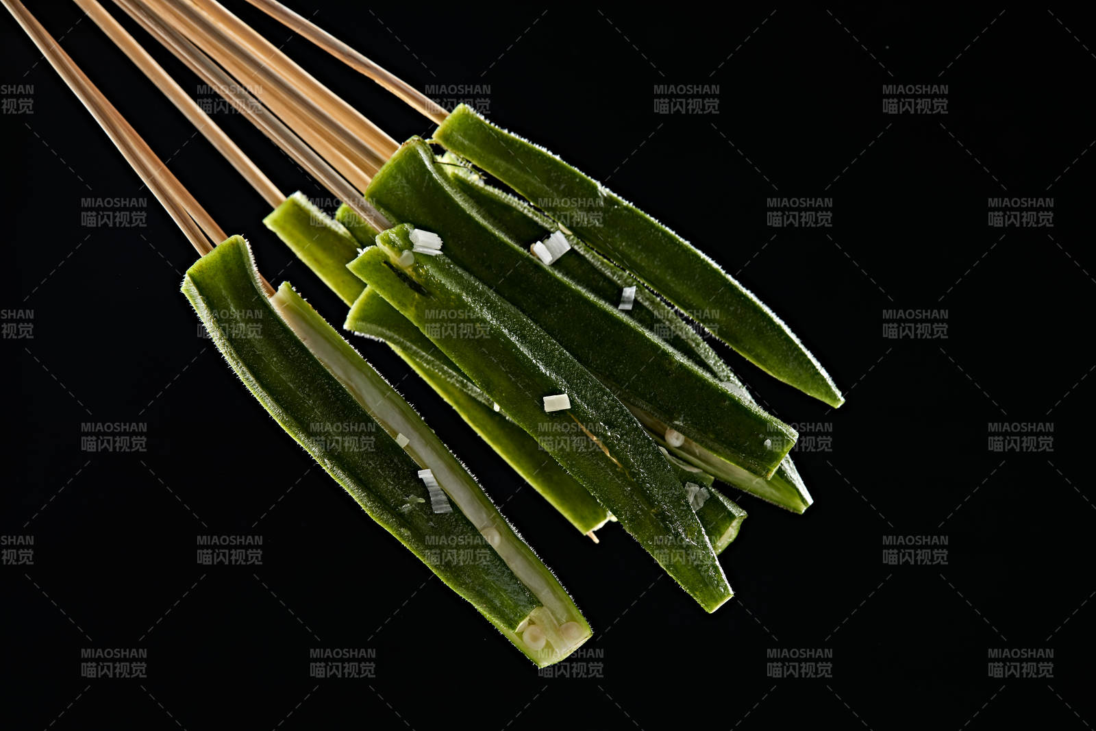 冷锅串串鲜秋葵图片