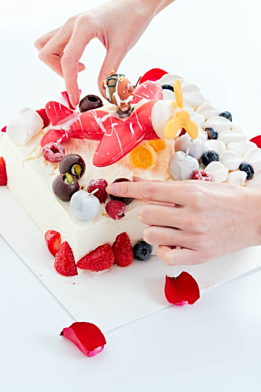 守护者乳脂鲜奶油儿童生日蛋糕图片