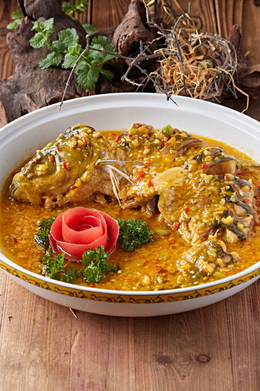 双椒炖鲤鱼图片