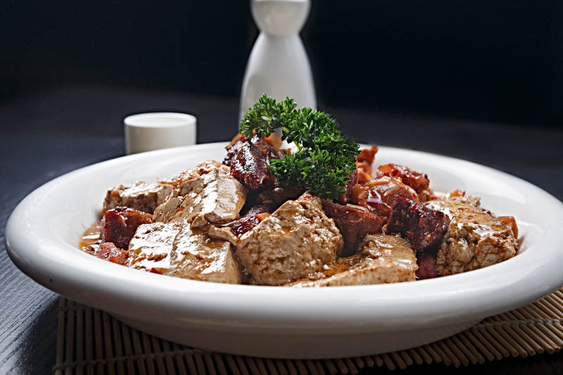 老汤牛肉烩黑豆腐图片