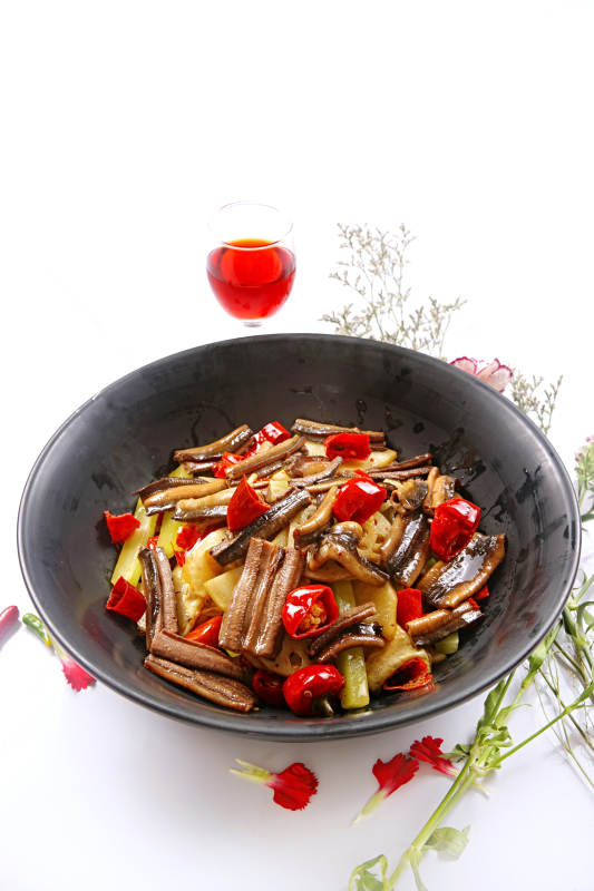 麻辣香锅鳝鱼段图片