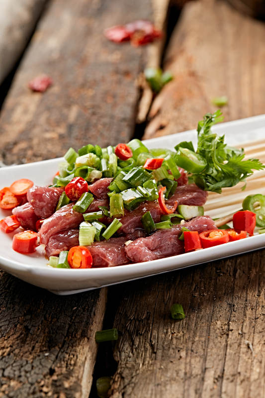 香辣生淹牛肉刺身小串图片