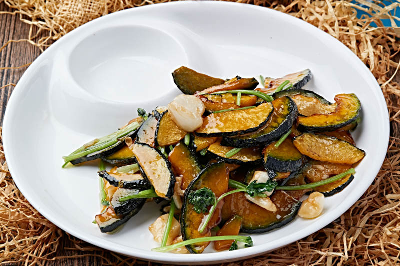 蒜香清炒小南瓜片图片