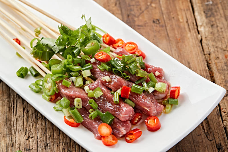 香辣生淹牛肉刺身小串图片