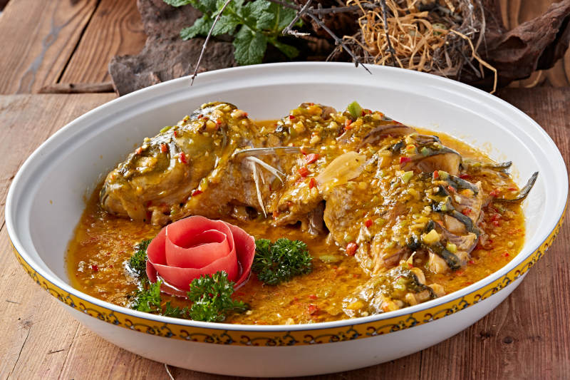 双椒炖鲤鱼图片