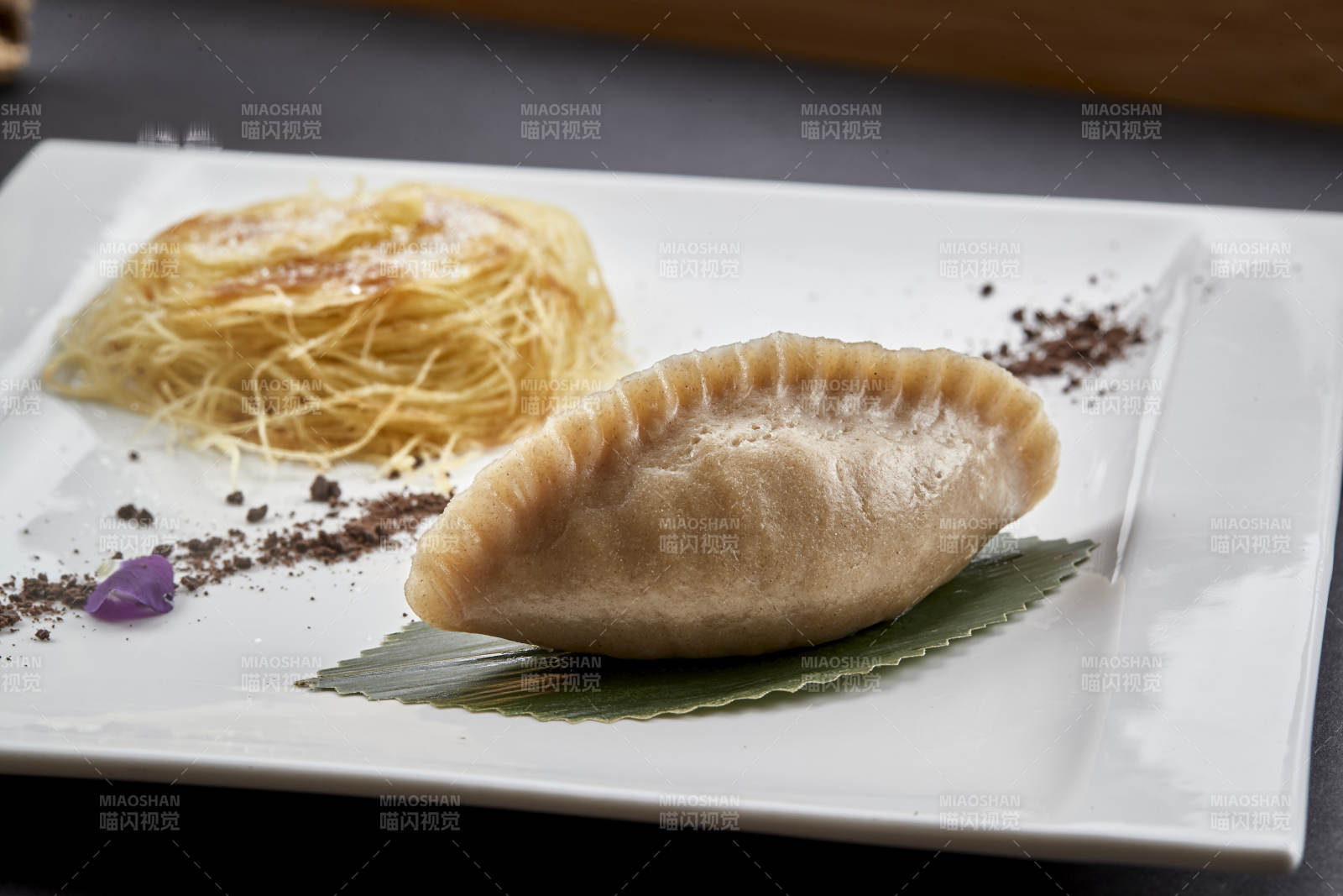 张家口美食莜面蒸饺配一窝丝烧饼图片