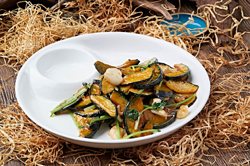 蒜香清炒小南瓜片图片