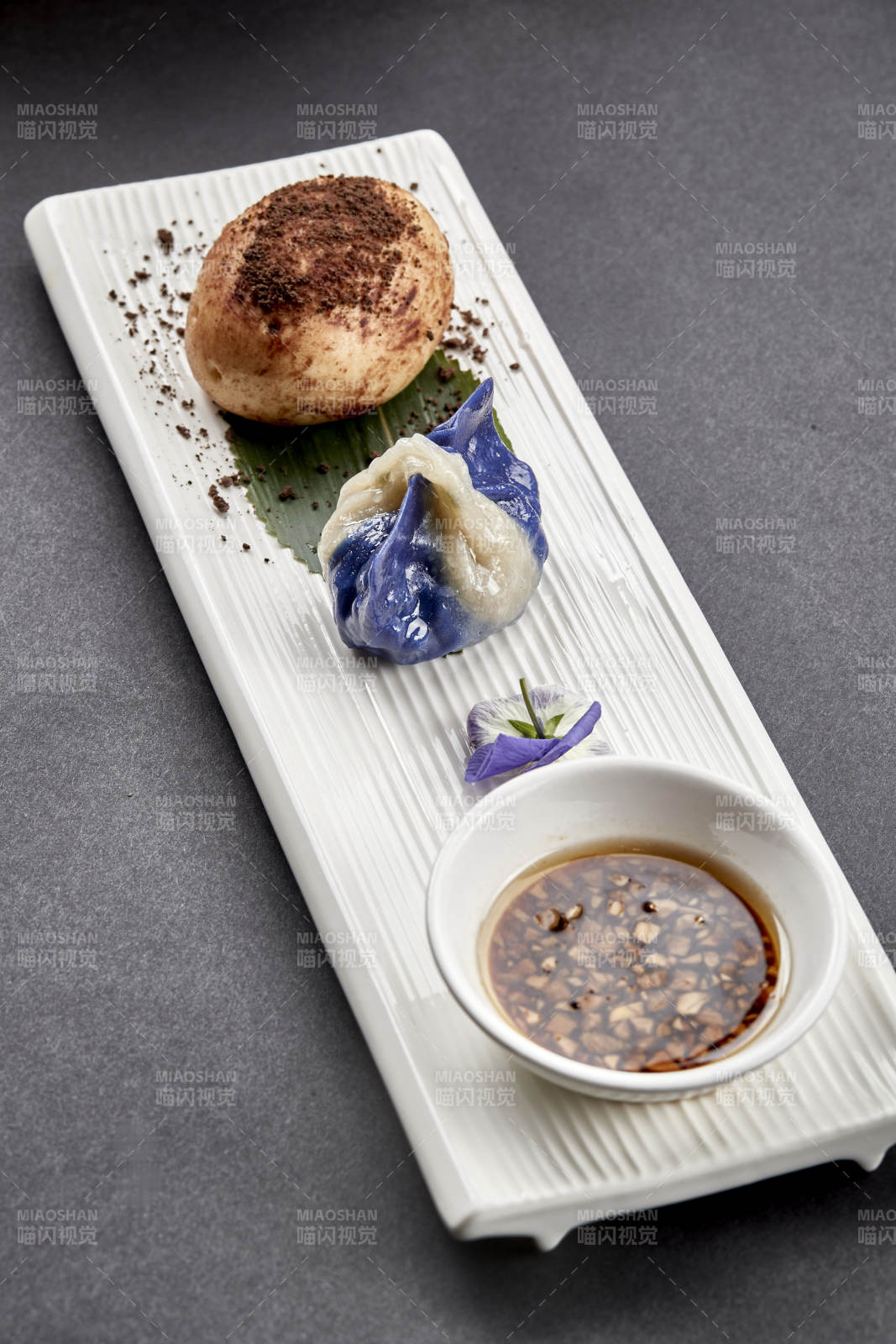 杂粮土豆包配彩色蒸饺图片