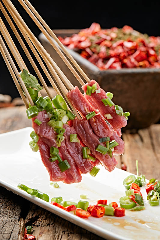 香辣生淹牛肉刺身小串图片