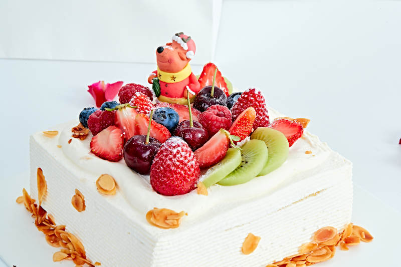 鲜果乳脂奶油芒果夹心奶酪蛋糕图片