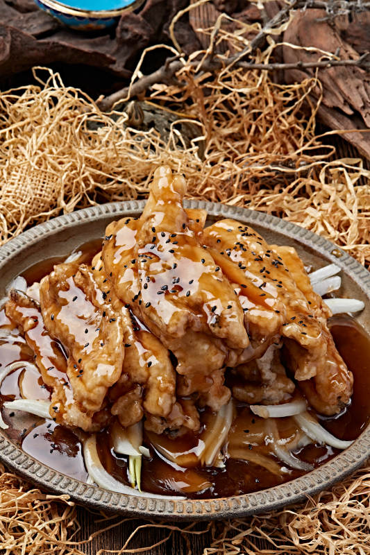 铁板浇汁脱骨带鱼图片