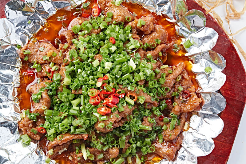 锡纸铁板葱香牛肉图片