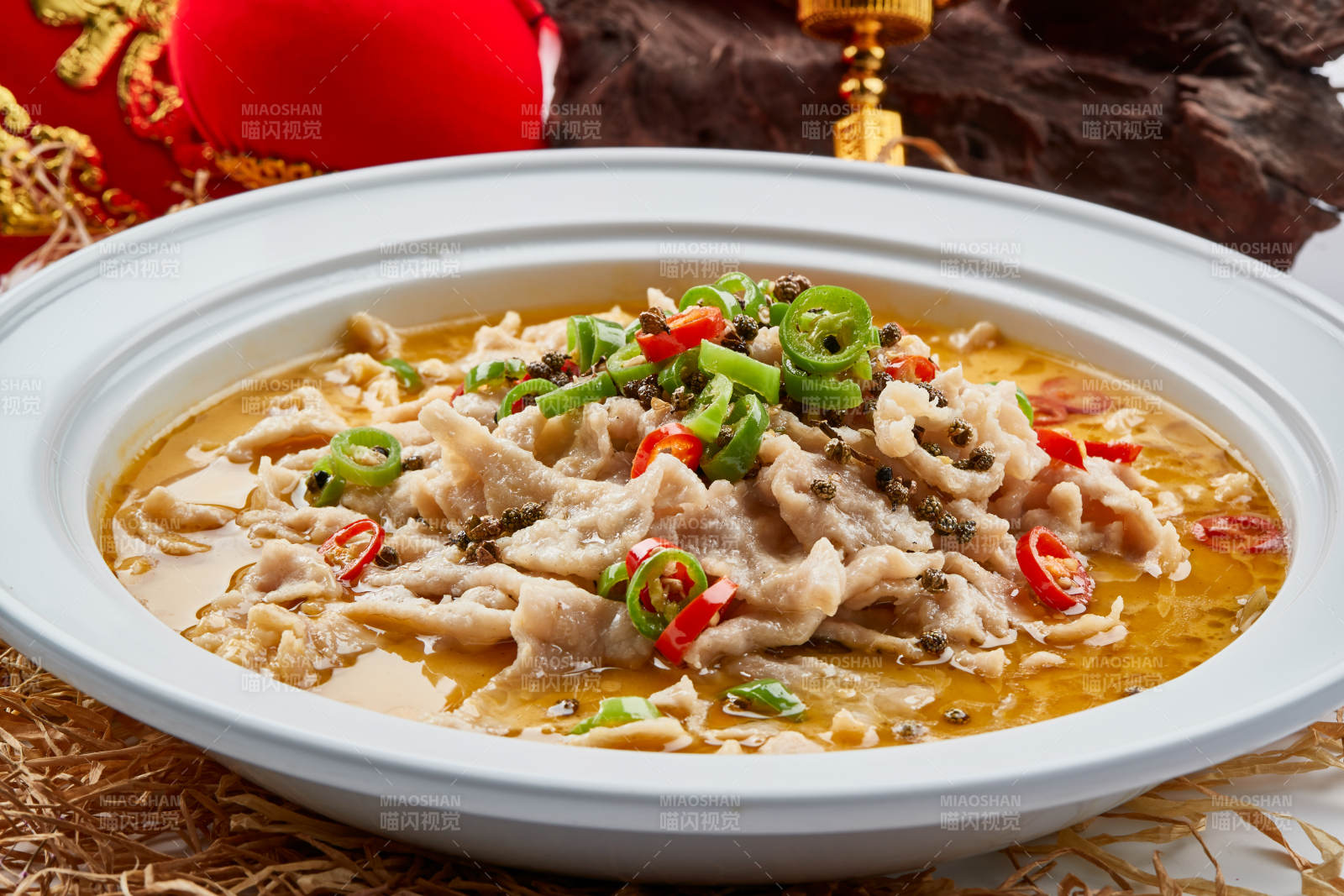 飘香酸汤米椒水煮肉图片