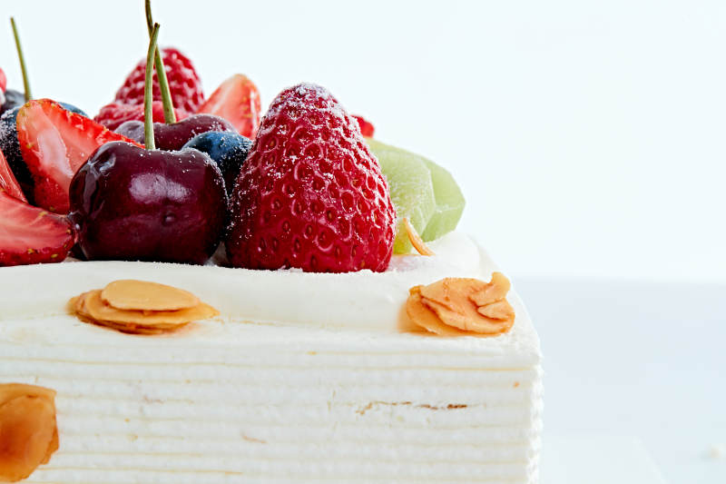 鲜果乳脂奶油芒果夹心奶酪蛋糕图片