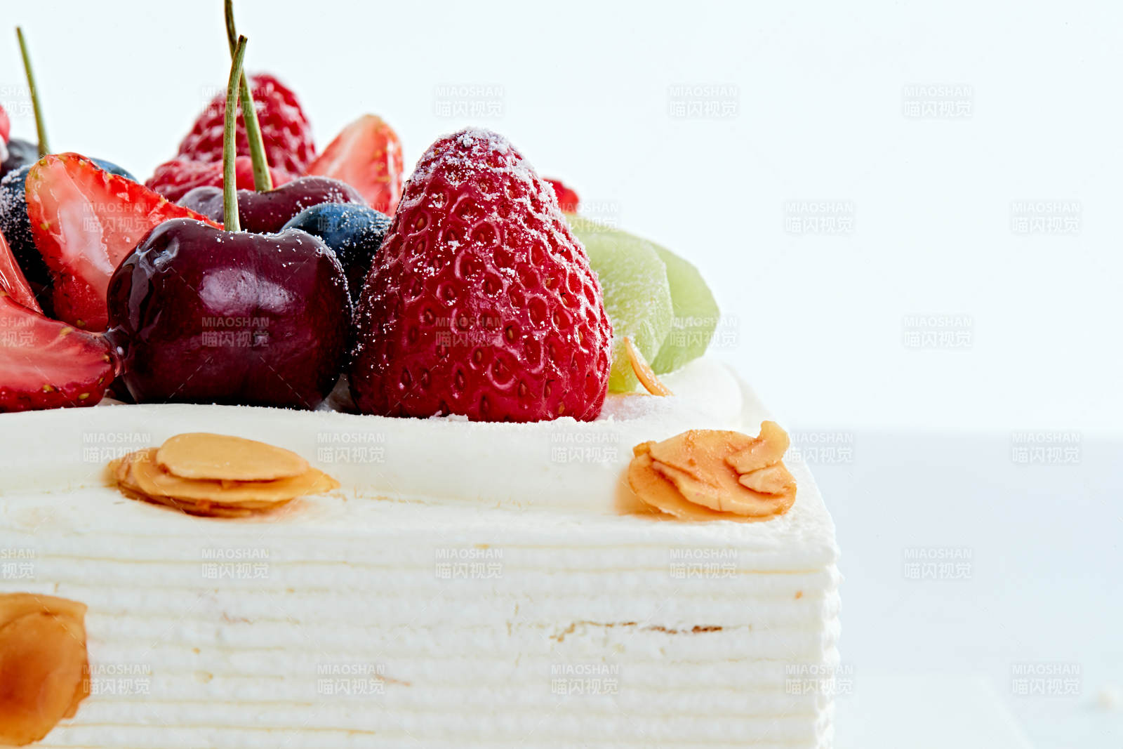 鲜果乳脂奶油芒果夹心奶酪蛋糕图片