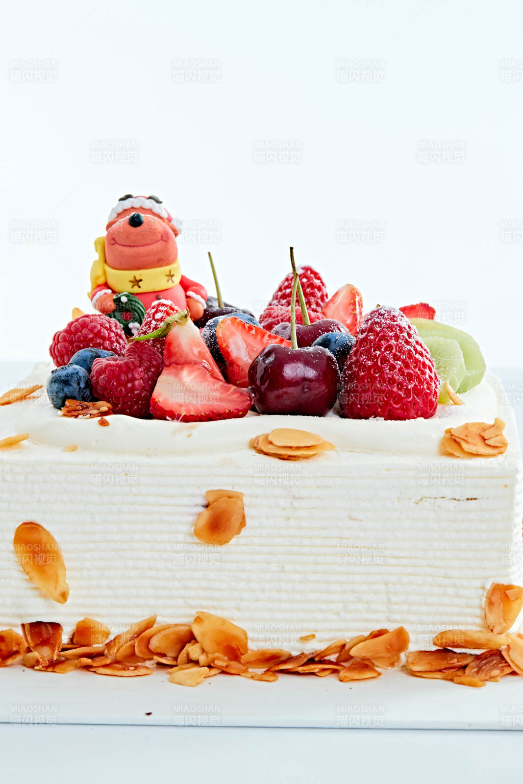 鲜果乳脂奶油芒果夹心奶酪蛋糕图片