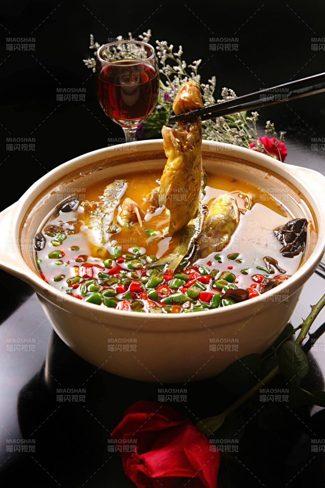 酸汤麻辣黄嘎鱼图片