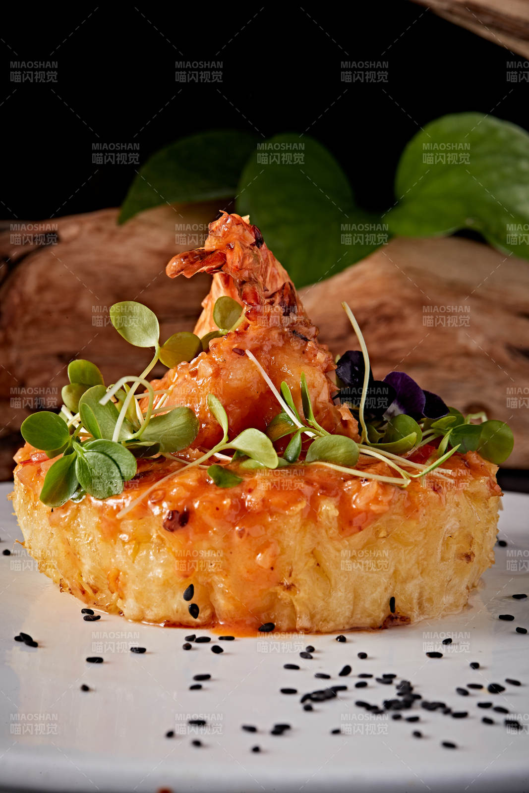 岩烧凤梨深海大红虾图片