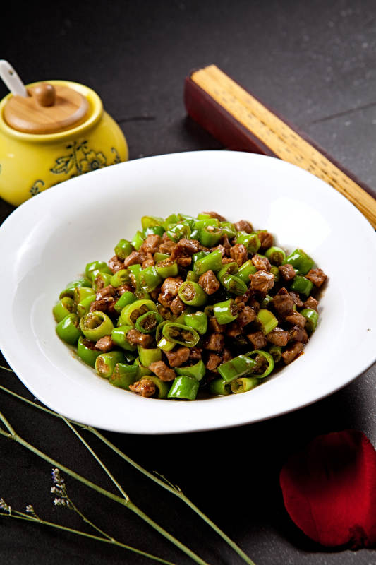 米椒辣炒肉丁图片